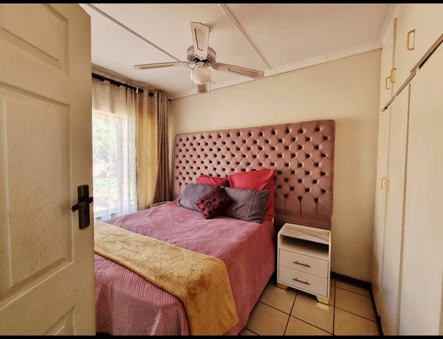 4 BEDROOM HOUSE FOR SALE IN GRANTHAM PARK